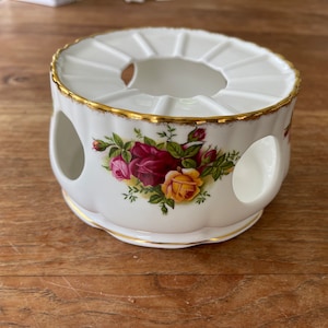 En vacker Royal Albert benporslin Old Country Roses värmeljus-tekannavärmare - Rechaud - Tekannavärmare - Sällsynt!