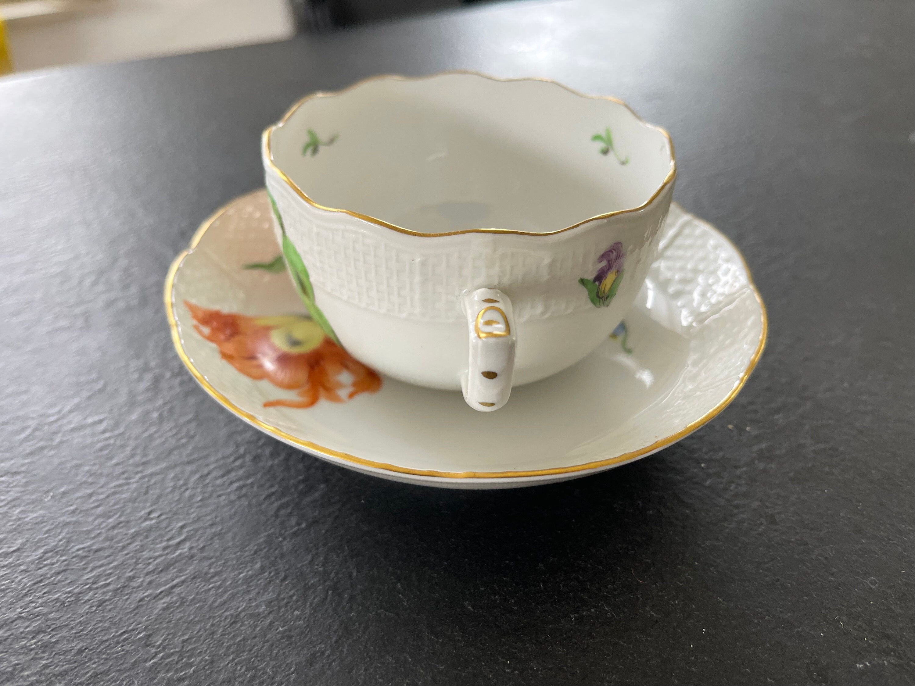 Gorgeous Vintage Herend Handpainted 