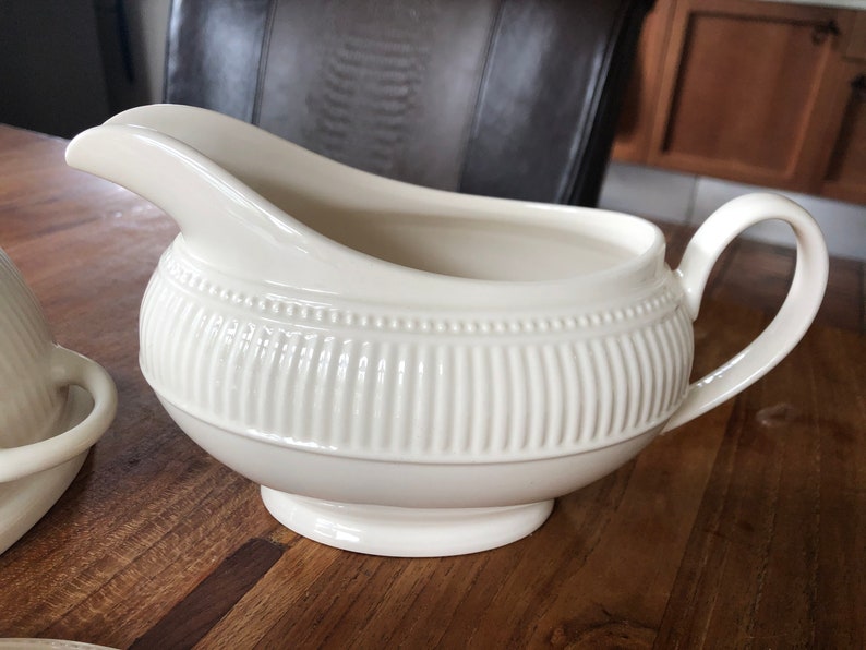 Eine Vintage elegante Wedgwood Windsor Sauciere/Soßenboot Sauciere England Bild 2