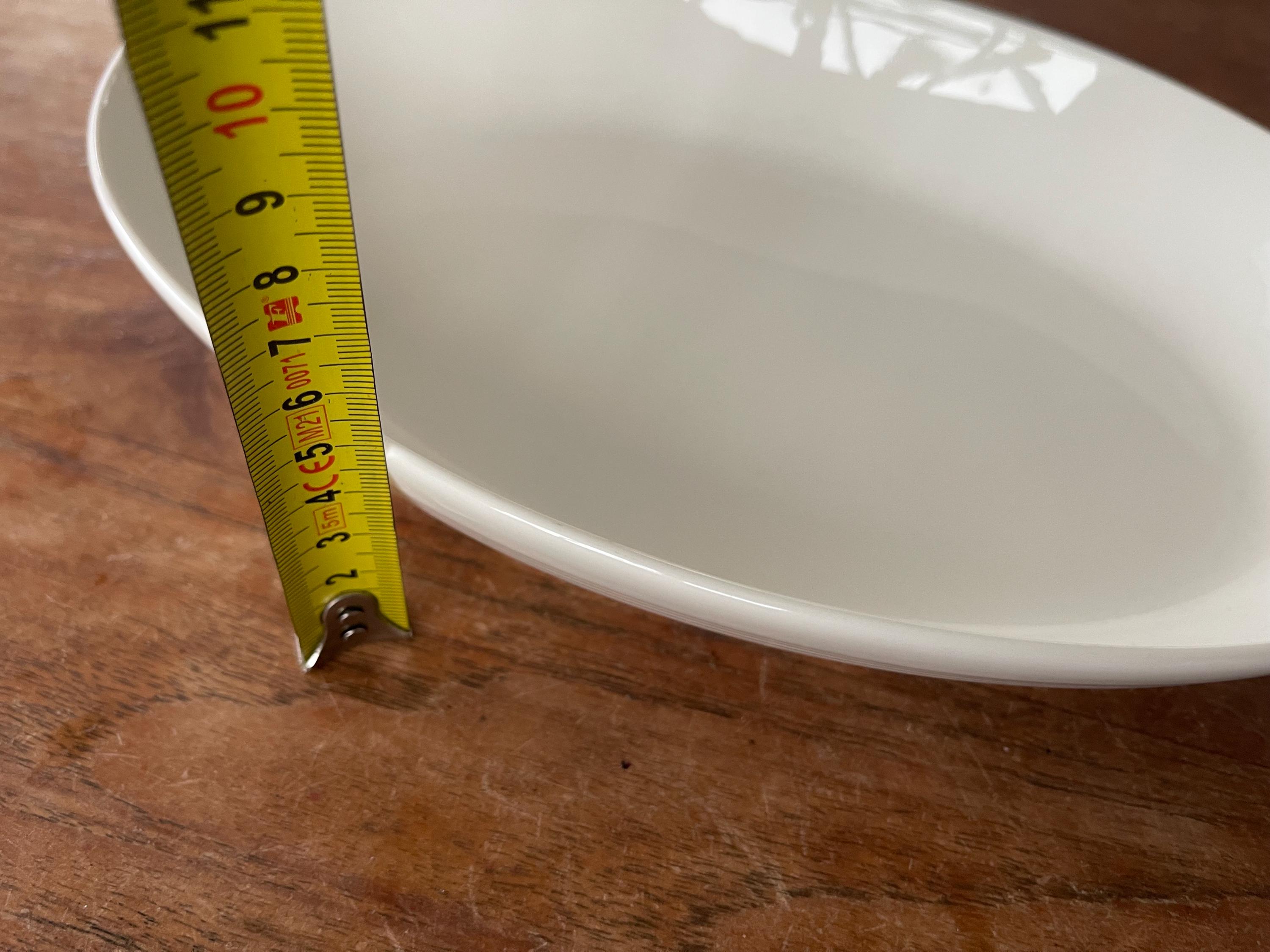 A Gorgeous Wedgwood Jasper Conran Casual Cream Oval Deep Dish