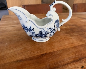 Una preciosa salsera grande de Blue Danube Blue Onion, de Japón. Salsera grande de los años 70. Azul/Blanco.