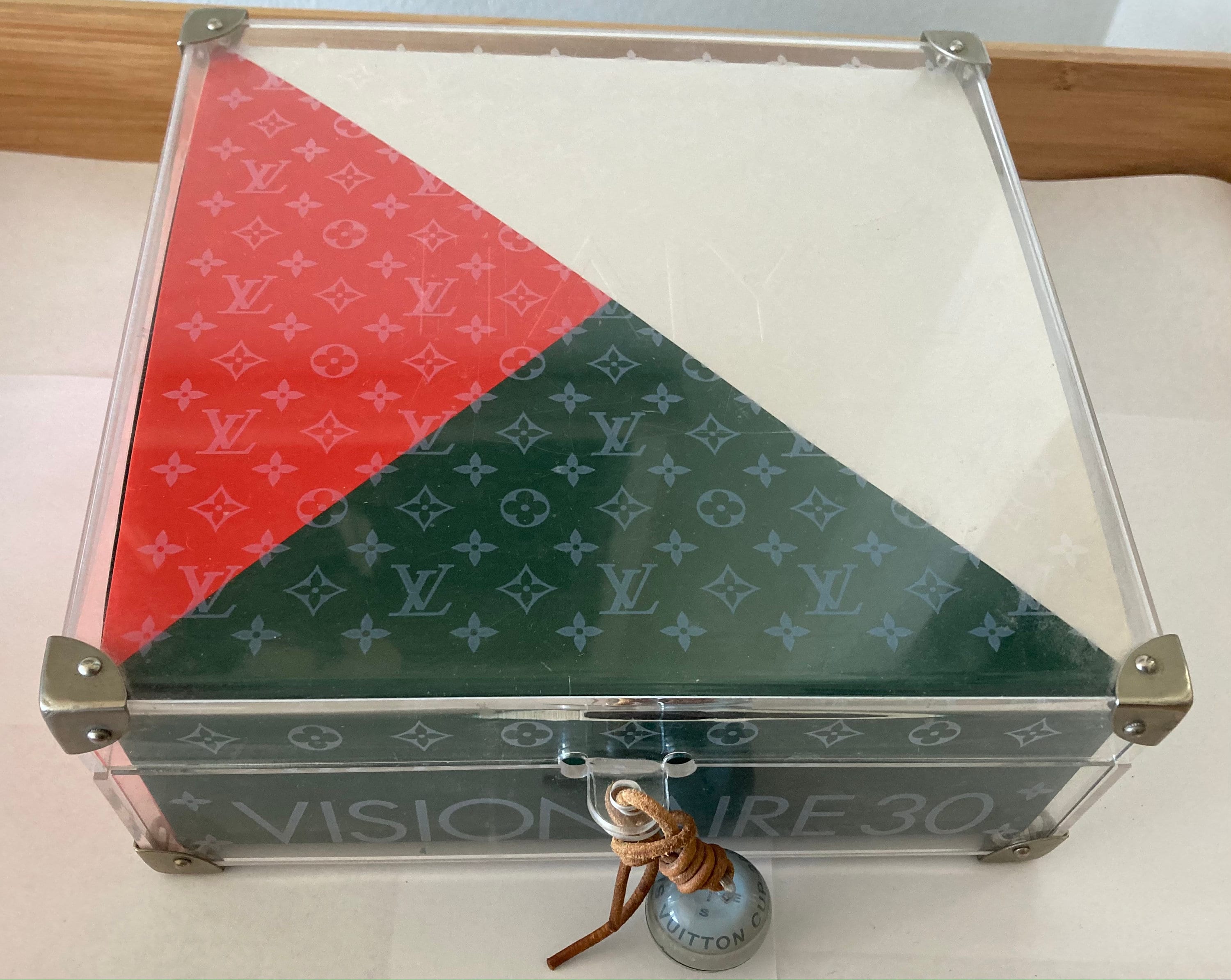 Louis Vuitton - Visionaire 30 - Challenger - America's Cup