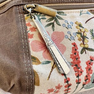 Srebrny uchwyt do zamka/breloczek do kluczy ze sztućców – Skarb (1940)