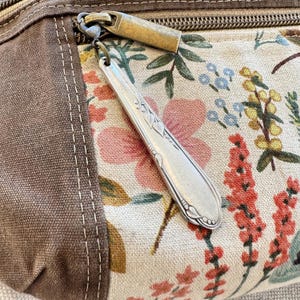 Srebrny uchwyt do zamka/breloczek do kluczy ze sztućców – Meadowbrook (1936)