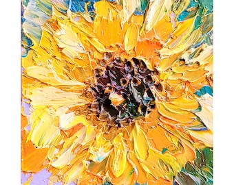 Könnte beinhalten: Nahaufnahme einer gelben Sonnenblume mit einem dunkelbraunen Zentrum. Die Blütenblätter sind mit dicken Strichen gelber, orangefarbener und weißer Farbe gemalt.