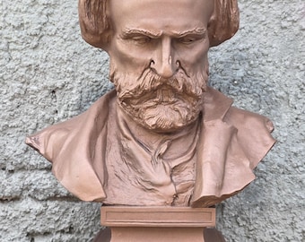 Giuseppe Verdi buste 1:1 - 55 cm hoog, brons