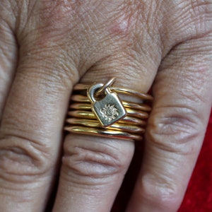 Authentic Uno de 50 Ring &quot;Prisoner&quot;
