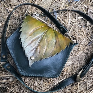 Handcrafted Leather Leaf Shoulder Bag – Forest-Inspired Design