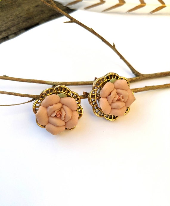 Vintage Rose Earrings, Cottage Core Rose Clip On'… - image 4