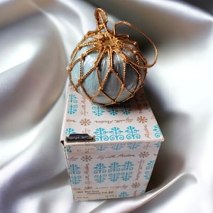 Vintage Boxed RARE Elizabeth Arden Blue Grass Bath Soap Christmas Tree Ball, Perfumed Soap Unused Collectible Beauty Prop Item Gift For Her
