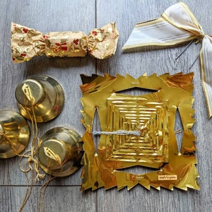1920s Foil Garland & Vintage Large Brass Bells, Christmas Decor, Ornaments, Christmas Baubles, Christmas Cracker, Big Metal Bells Lot17