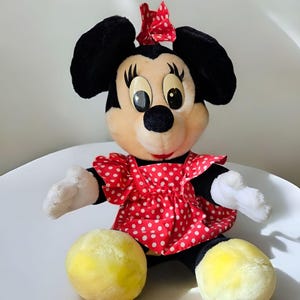 LARGE Vintage Minnie Mouse Plush Cuddly Toy, Disneyland Souvenir, Retro 1970s Minnie Mouse Plushie, Disney Gift For Her 40cm Tall, Retro