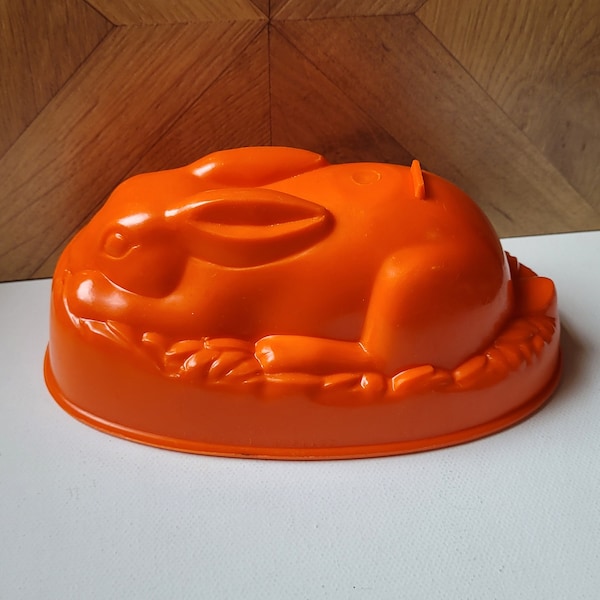 Vintage Rabbit Jelly Mould 18cm, Orange Plastic Jelly Moulds, Baking Gift, Cookery Gift, Prop Item, Kitsch Kitchen Decor,  MADE IN ENGLAND