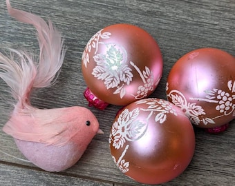 Vintage Christmas Baubles, 1950&#39;s Pink Christmas Baubles, Plastic Ornaments Set, Pink Floral Bauble, Christmas Decorations, Felt Bird 26