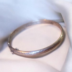 Vintage Solid Sterling Silver Hinged Bangle Floral Slim Clamper Bangle Bracelet Gift For Her 925 Etched Bangle BROKEN Safety Chain Boho