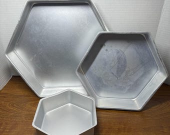 Wilton Hexagon Cake Pan Set 3 Piece 6in 9in 12in