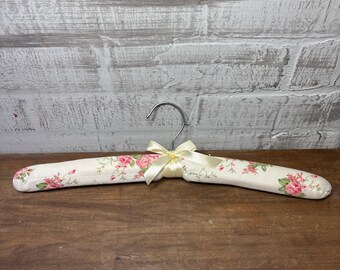 Percha de tela vintage
