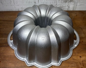 Nordic Ware Anniversary Bundt Pan