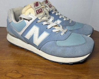 Zapatillas New Balance 574 "Blue Laguna" de ante color sal marina - U574RCA - Talla 10 para hombre