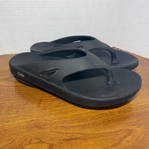 OOFOS OOriginal Unisex Sandals | Black | M9 W11 Recovery Ora Sandals Flip Flops image 1