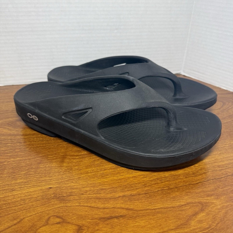 OOFOS OOriginal Unisex Sandals | Black | M9 W11 Recovery Ora Sandals Flip Flops image 1