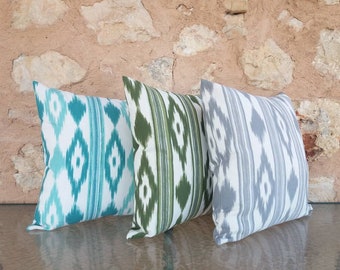 Ikat pillow Majorca, ikat cushion Majorca, throw pillow covers 18" x 18", Majorcan tongues pillow cases, cushion typical Majorca fabric