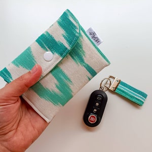 Munt portemonnee sleutelhanger ikat, kaarthouder Mallorcaanse tongen, sleutelhanger stof Mallorca, Mallorcaanse stof portemonnee, mini auto sleutelhanger ikat, zakje ikat