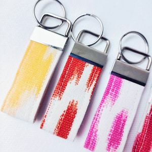 Petit porte-clés mallorca tongues, car keychain mallorca tongues fabric, keychain mallorca ikat, keychain tongues fabric, ikat keyring