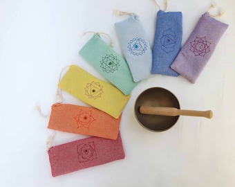 Chakra Pillow Set: 7 Weighted eye masks, with Chakra Embroidery, Crystals and Herbs - FREE DHL Worldwide Delivery