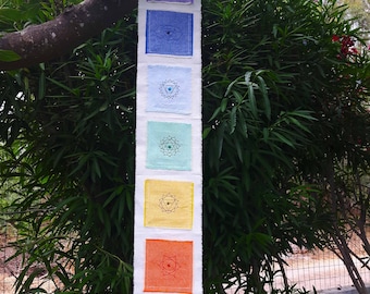 Decorazione per studio yoga: esclusivo arazzo da parete con 7 chakra fatto a mano, ricamato con pietre preziose
