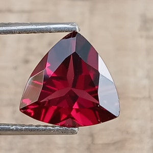 AAA Rhodolite Garnet Gemstone: Pinkish Red Trillion Cut, 2.90 Carat
