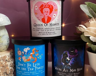 Świece Alicja w Krainie Czarów, Wszyscy jesteśmy tu szaleni, Kot z Cheshire, Wegańskie, Wosk sojowy, Kryształ, Kwiaty, Nietoksyczne, Wylewane ręcznie, Fantazyjny prezent, Niepowtarzalny