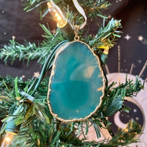 Kristall Urlaub Ornament, rote oder grüne Achat Scheibe, Silber oder Gold Zierleiste, handgemachte Weihnachtsverzierung, Winter, einzigartige Urlaub Ornament Geschenke