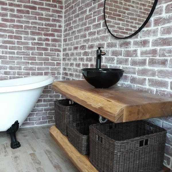 Meuble-lavabo flottant en bois pour salle de bain sur mesure, étagère murale rustique en bois massif avec bords naturels pour lavabo