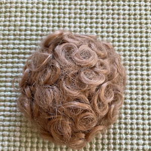Doll wig blonde curly size 8