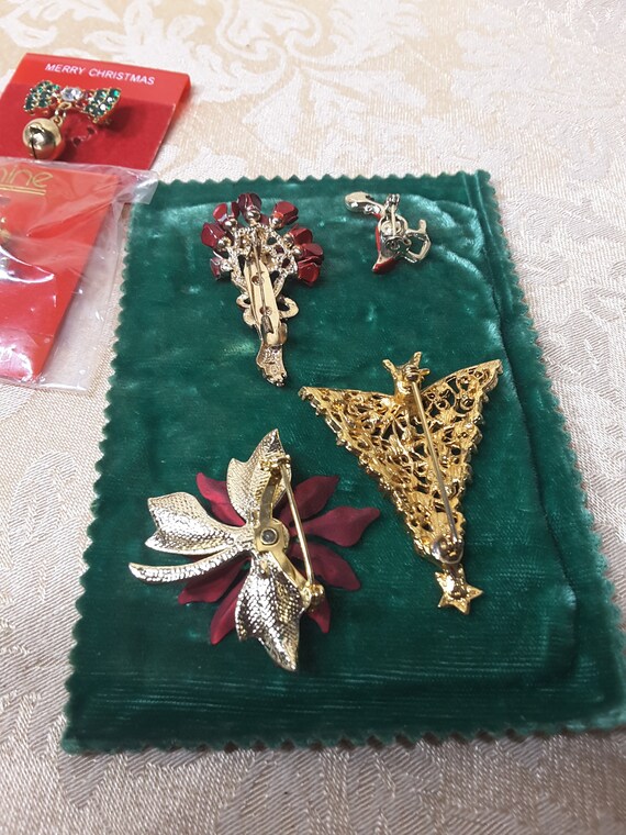 Brooches Beautiful Vintage  Christmas and Pins as… - image 9