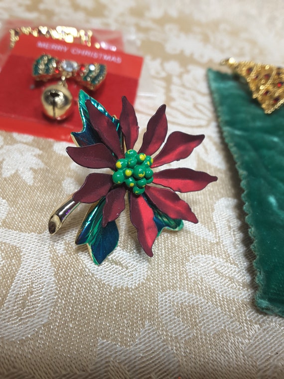 Brooches Beautiful Vintage  Christmas and Pins as… - image 5