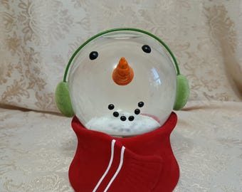 Vintage Hallmark Snow Globe