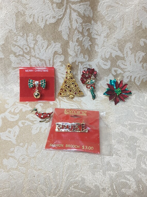 Brooches Beautiful Vintage  Christmas and Pins as… - image 10