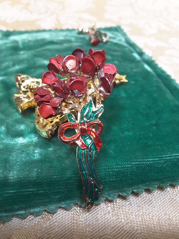 Brooches Beautiful Vintage  Christmas and Pins as… - image 8