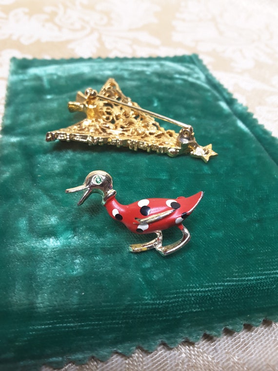 Brooches Beautiful Vintage  Christmas and Pins as… - image 7