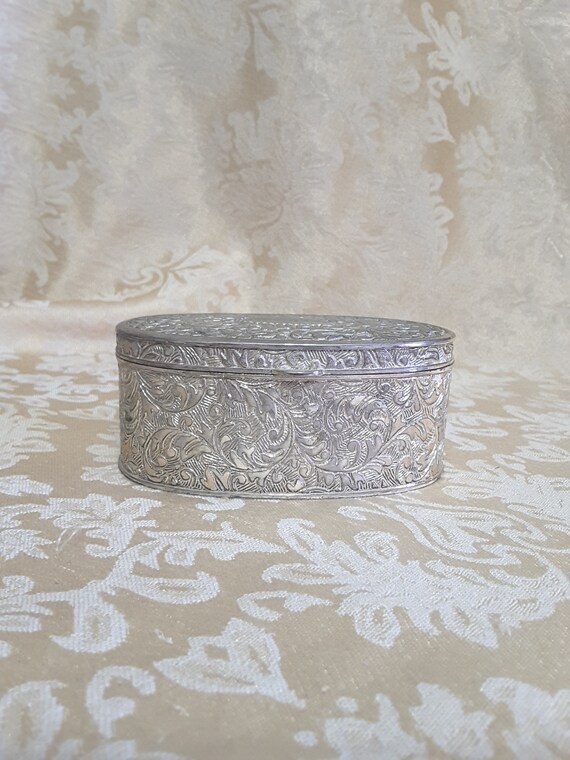 Wonderful Vintage Silver Tone Metal Jewelry Box W… - image 2