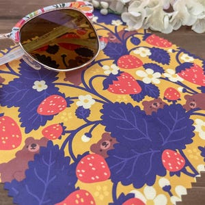 Strawberry Bear Microfiber Cloth | Bear Cleaning Cloth | Flower Glasses Cleaning Cloth | Cute Fruit Microfiber Cloth