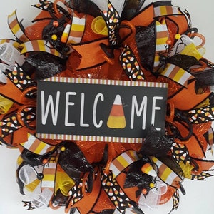 Halloween wreath,Halloween wreaths,Candy corn wreath, Candy corn wreaths,Halloween Outdoor decor,Halloween front door wreath,Candycorn decor
