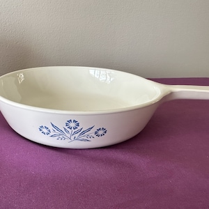 Corningware White Dish P83-B Skillet Dish/ Pan Blue Cornflower Design Excellent Condition