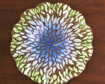 Cuenco vintage de vidrio fundido Sydenstricker: Plato de baratijas con copos de nieve de Cape Cod