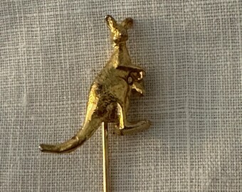 Kangaroo and Joey Stickpin, Tie Tack in Gold-tone