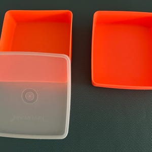 Tupperware #670-35  Set of 2 Orange Square Sandwich Keeper Container AND 1 lid, 1970's,  In Good Vintage Condition, Great for Kids' Lunch
