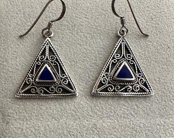 Vintage Hand Made Sterling Silver Filigree Hanging Triangle Earrings w/Blue Lapis Lazuli Inset