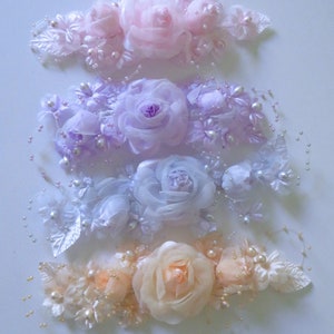 Ensemble de roses artificielles - Avec 2 boutons de rose - ainsi que 10 fleurs avec tiges métalliques pour la création de cartes/scrapbooking/bricolage de mariage